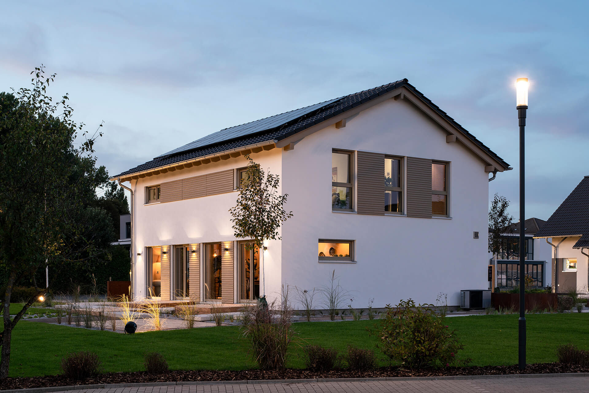 FingerHaus Musterhaus SENTO bei Nacht